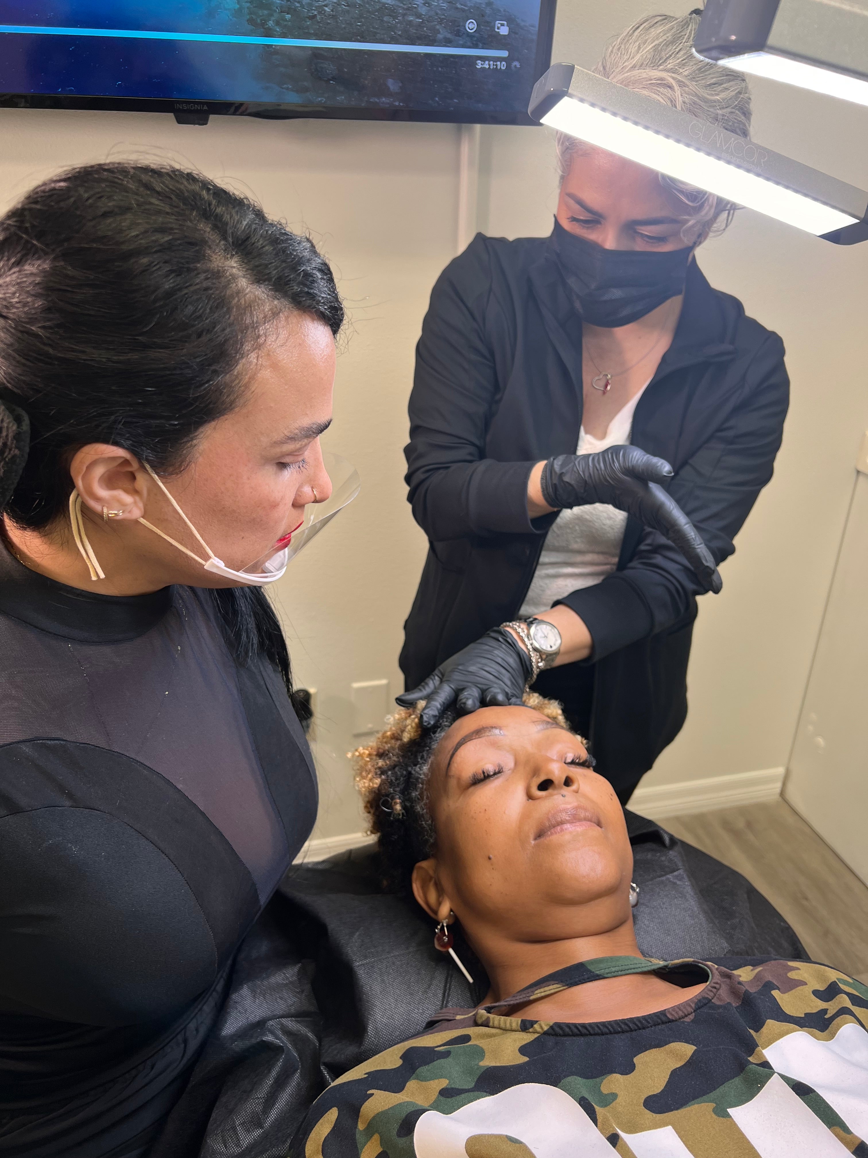 Comprehensive Beauty Training – PMU & Aesthetic Specializations